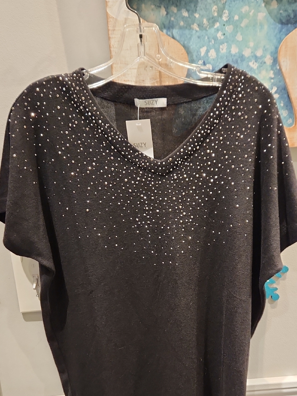 NWT Suzy Shier Women's Black V-Neck Rhinestone Embellished Top Sz S/P